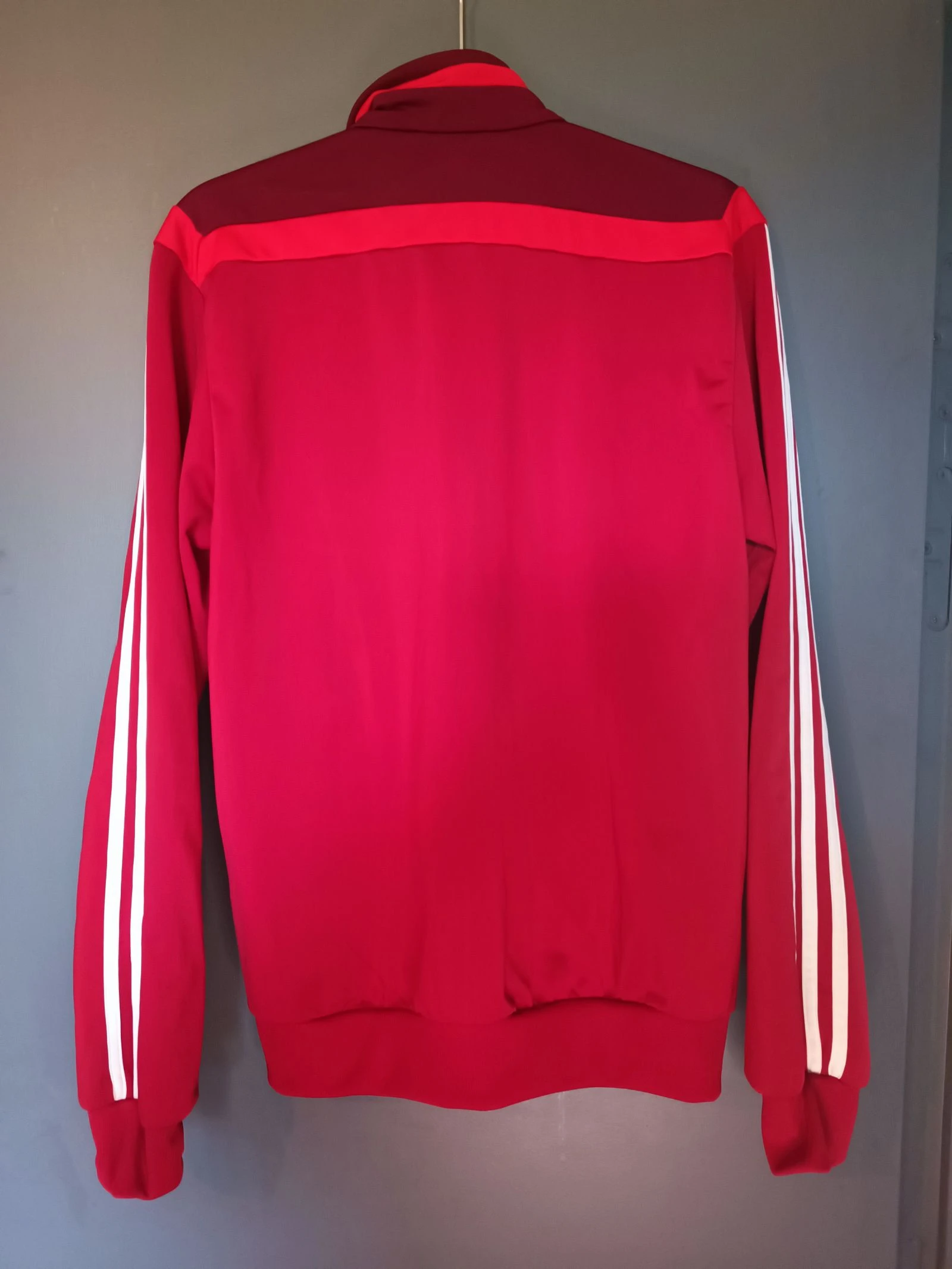 Adidas unisex zip-up tracksuit jacket size XS in very good condition, red and white – photo 5